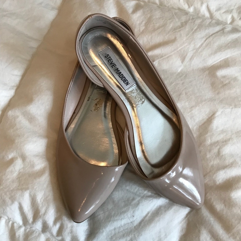 Steve Madden Tan Flats